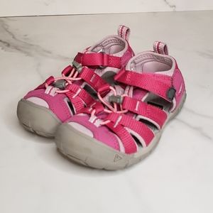KEEN toddler girl Seacamp II CNX pink shoes size 9